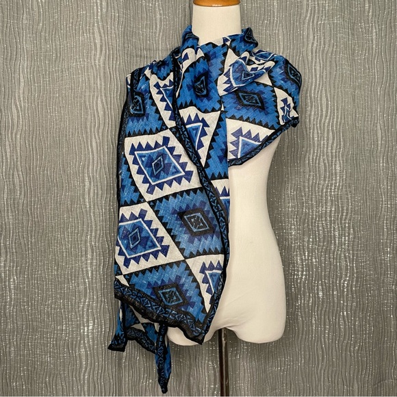 Chico’s linen scarf - Picture 1 of 5